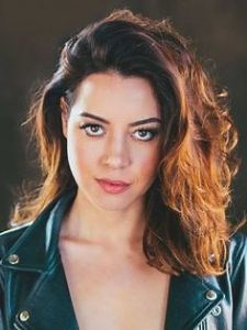 Aubrey Plaza: Bio, Height, Weight, Age, Measurements