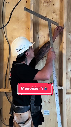 Pourquoi je suis menuisier 🤷🏽‍♂️🔨?#tiktokquebec #construction #carpenter #tipsandtricks #dirtyhandscleanmoney #constructionvlog #menuisier