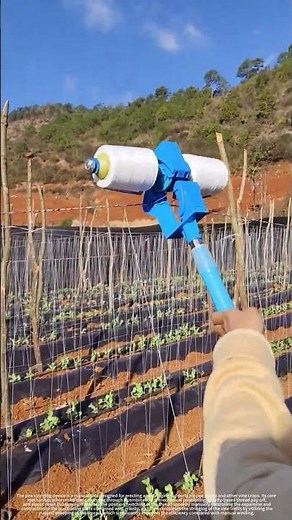 Pea stringing device