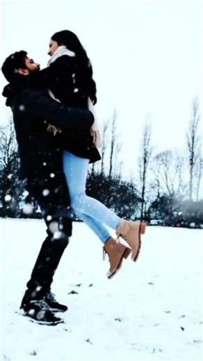 I’m addicted to airports ✈️Sunsets in new countries 🌍Street food🍜Temples, mountains & moments 🛕⛰️