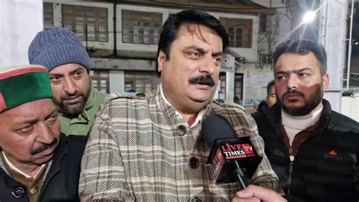 हरिपुरधार बस हादसा : बस में सवार बच्ची ने सुनाई आप बीती Note: (बच्चों का साक्षात्कार उनसे पूछ कर किया गया है) | Live Times Tv