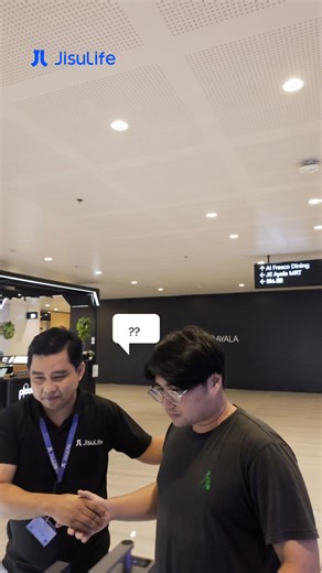 Here at JisuLife Physical Stores, we always greet our customers with open hands 🤝😂 It’s our priority to make sure customers feel good about their purchases! Next time you spot our kiosk, don't act like you don't see us! 👀 Come over, our staff is dying to help you out! Come say hi at our kiosks: Ayala Malls Fairview Terraces Ayala Malls TriNoma Ayala Vertis North One Ayala Mall Robinsons Place Manila Robinsons Galleria Robinsons Magnolia SM North EDSA SM Grand Central SM Bicutan SM Megamall SM