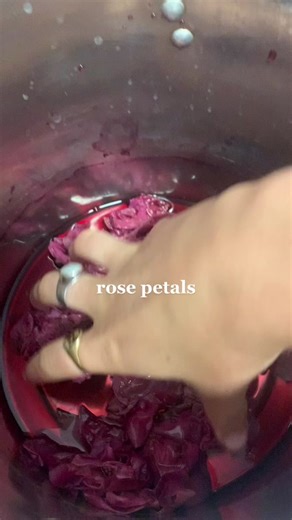Rose Color Dye: The Art of Natural Dye Using Rose Petals