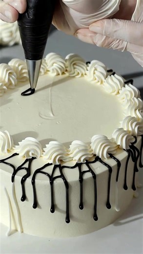 29K views · 219 reactions | Beautiful nozzle piping cake design tutorial #CakeDecorating #BakingTips #CakeArt #FondantFlowers #SugarFlowers #CakeDesign #BakingLove #CakeDecor #DIYBaking #CakeTutorial #BakingInspiration #HomeBaker #CakeMaking #EdibleArt #BakingCommunity #CakeDecoratingIdeas #FloralCake #BakingJoy #CulinaryArts #CakeCraft #BakingWithLove #SweetTreats #CakeDecoratingTips #BakingFun #CakeLovers #CreativeBaking | Dessert Wonders | Facebook