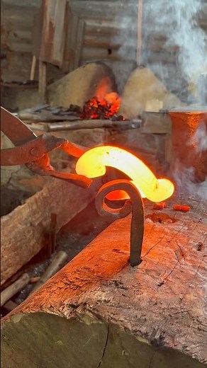 Seeing how steel is manually pulled and shaped 🔥#blacksmith #steel #craftsmanship