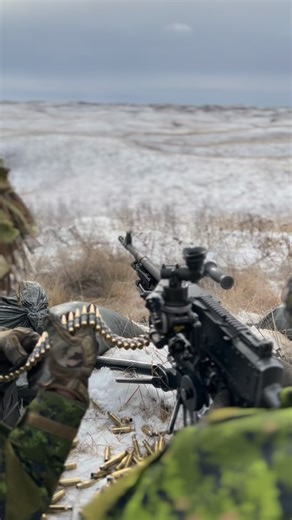 The Royal Regina Rifles participated in Exercise Ares Strike, November 7-9, 2025, alongside the @n_sask_r , utilizing the C6 in the sustained fire role. They employed the C2 sight for marking and recording, focusing on refining their range card development while enhancing individual skills and strengthening teamwork. Up The Johns Les Royal Regina Rifles ont participé à l’exercice Ares Strike, du 7 au 9 novembre 2025, aux côtés du @n_sask_r, en utilisant le C6 dans le rôle de tir soutenu. Ils ont