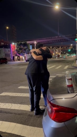 Alexandria Ocasio-Cortez on Instagram: "A better world is possible 🌹 @zohrankmamdani"