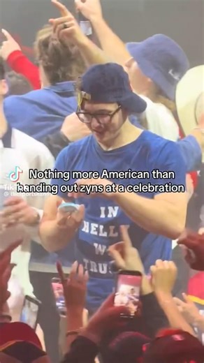 Brock Faber handing out Zyns to everyone at E11EVEN 😂... #shorts #usahockey #minnesotawild