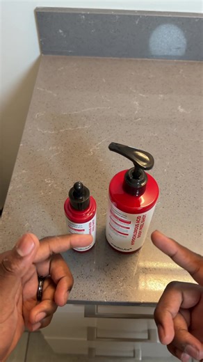 Textured skin? Clogged pores? Back acne? This peel doesn’t play 😮‍💨 Face AND body exfoliation that actually shows results. Smooth, clear, glowing skin starts here ✨ Tap to shop 🛒 ⸻ #Medicube #MedicubePeelShot #PeelShotDuo #SkincareRoutine #AcneCare