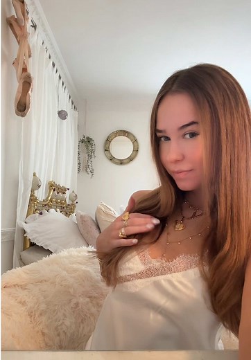 Exploring the Latest Gold Jewelry Trends