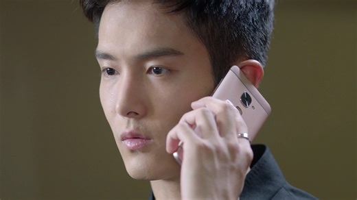 The identity of the world-famous cartoonist "divinationist" is revealed! He is actually his love rival male colleague! 全球知名漫畫家“占卜師”身份大起底！他居然是情敵男同事！ 全集觀看點這裡哦：https://www.youtube.com/playlist?list=PLBieKsDUaMH-Y5RSEo8WWGuOWsaYlkA3R #浪漫 #甜宠 #電視劇 #爱情 #都市 #偶像剧 演員：#迪麗熱巴 #盛一倫 #李溪芮 #張彬彬 #王一楠 #任偉 #王一菲 #宋文作 | 華視陸劇社 Chinese Drama | Facebook