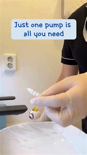 Let me show you how to clean your Invisalign #AlignerCare #ClearAligners #SmileCare