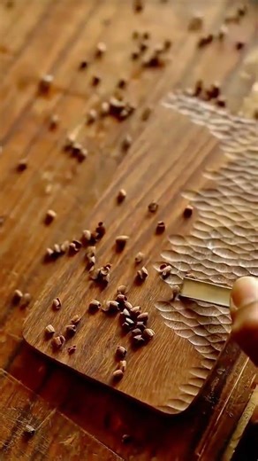 Wood Carving Techniques for Creating Rhythmic Wave Patterns on Timber Plates