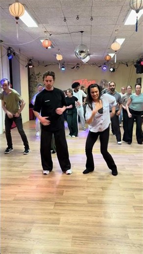 Cuban Salsa Intermediate Classes #cubansalsa #salsadancing
