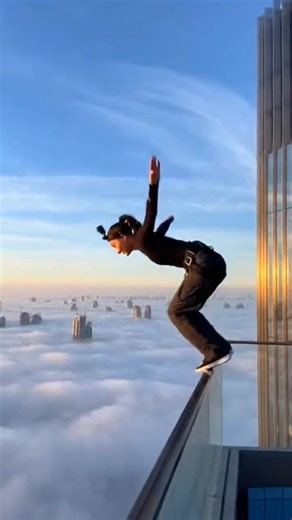 “Girl From the Skies #fallingfromsky #funny