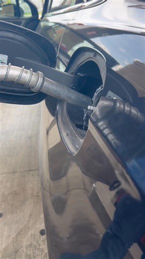 2.3K views · 3 comments | The Pro Farmer Crop Tour is rolling! Scouts are hitting the road in Ohio with Unleaded 88 fueling the first leg of #PFTour25. Farmer Michael Vallery shares why this high-octane fuel is powering more than just miles—it’s fueling America’s corn farmers. Ohio Corn & Wheat | Farm Journal | Facebook