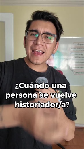 Profe JP | ¿Cuándo chucha a uno lo consideran historiador/a? ¿Qué cresta tengo que hacer para eso? Muchas preguntas, pero si se lo que no te vuelve de... | Instagram