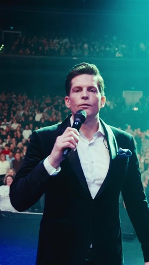 Christmas with The Tenors tour