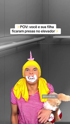 Anotado: nunca pegar elevador com garotinhas delicadas KKKKKKKK 😰💖🦄