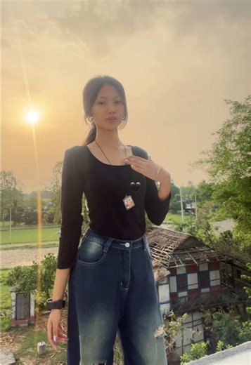 Ma 19 year ko beauty timi handsome Kate ko 😭🤧💋#viralgirl #sonicrestha7 #sunsari_muser #fyp #sunset