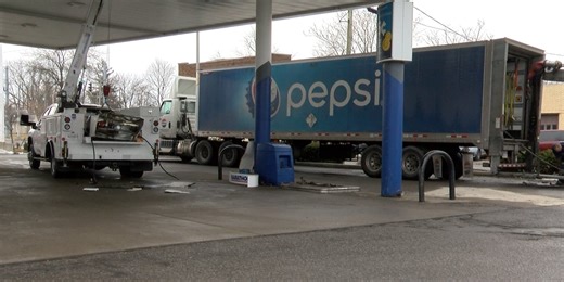 VIDEO: Crash sends SUV into Pepsi truck, knocking over gas pump in Fort Wayne