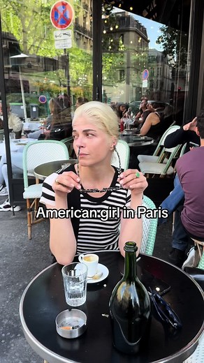 Selma Blair à Paris : Mode et Émotions