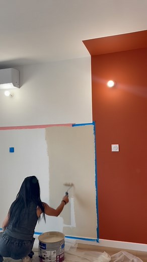 Transformation de salon chez Guedy & Greg ! #design #decor #renovation #diy #hack #workout #instadecor #diyhomedecor #action #instagood #craft | Victoria Floc'h