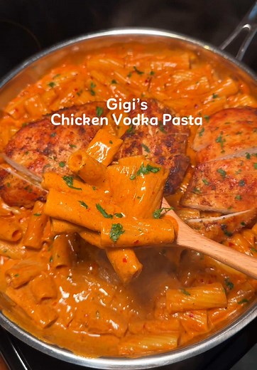 Gigi Hadid's Chicken Vodka Pasta Recipe