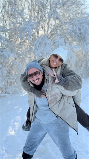 Gaelle Chretien♡ on Instagram: "Les effets spéciaux aussi magique que la neige en Vendée ❄️☃️ [ neige | hiver | Vendée ]"