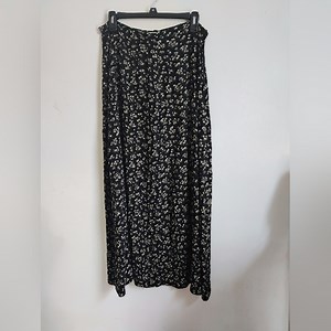m.j. carroll | Vintage Black   White Floral Maxi Skirt | 12