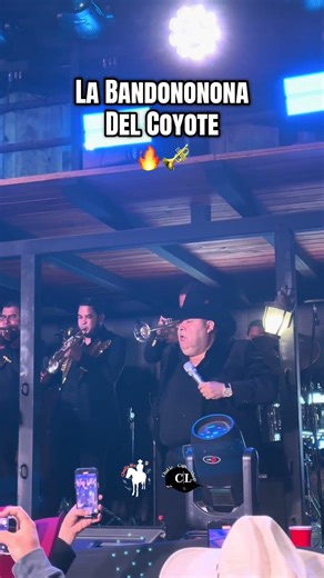 El Coyote Y Su Banda Tierra Santa En Vivo (Bandononona)