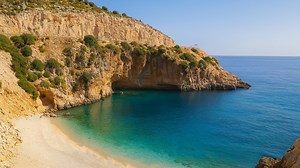 Mediterranean Coast Turkey – Secluded Beach and Cliffs in 4K