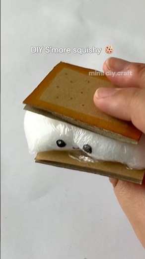 DIY S’more squishy 🍪⬜🍪