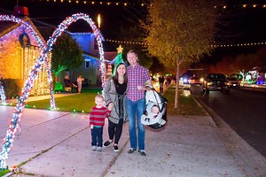 Christmas on Comstock Gilbert AZ Light Show Information