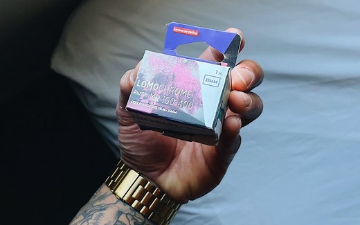 这个奇怪的胶卷可以让所有画面都变紫 | Lomochrome Purple