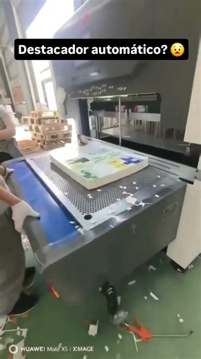 Destacador automático, máquina de "stripping" ou "blanking"