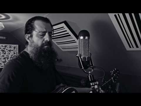 Sean Rowe - "Newton's Cradle" (Live)