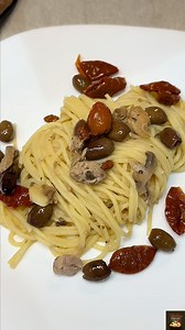 269K views · 2K reactions | Spaghetti con funghi e pomodorini sott'olio ❤癩 | Italian Flavours | Facebook