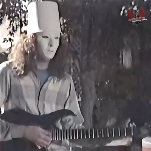 Rock & Metal School of Music on Instagram: "Young Buckethead Guitar Performance Part 01 Visit my YouTube channel to watch full videos and find PDF lessons. The link is in the description. #Buckethead #ShredGuitar #ExperimentalLead #AvantGardeGuitar #InstrumentalRock #GuitarPerformance #EarlyShred"