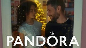 Pandora TV Spot, 'Make Their Holiday Unforgettable: Gift Sets' Song by Elizabeth Reynolds