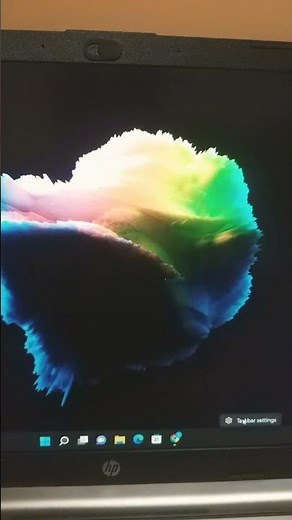 How to move taskbar icons to the left in Windows 11