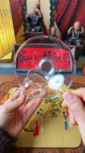 Since I got this tea strainer I have gained a new understanding of using a tea strainer fo