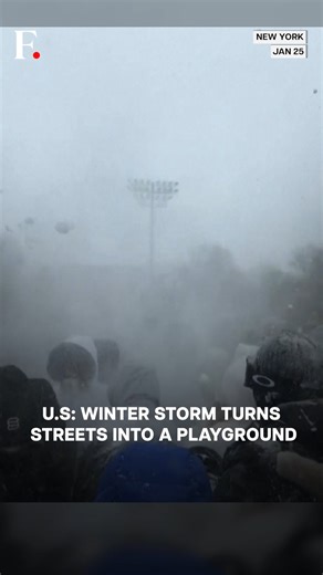 #FPReels | US: New Yorkers Enjoy Snowball Fight As Winter Storm Hits As the United States is witnessing a major winter storm, the New Yorkers take part in a snowball fight in Brooklyn's McCarren Park. The people were seen enjoying the powdery snow on Sunday as a massive snowstorm coated tree branches and power lines with heavy ice across the South. The locals from McCarren Park engaged in a snowfight in a friendly showdown. | Firstpost