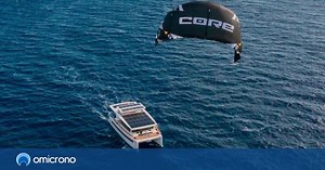 Silent 60, el catamarán de lujo y autonomía infinita: energía solar y tirado por una cometa