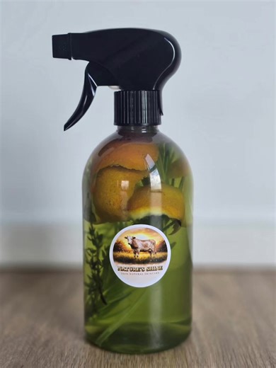 Natural Antibacterial Cleaning Spray: Non-Toxic Solution