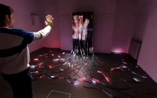 ENTER – 交互式灯光装置