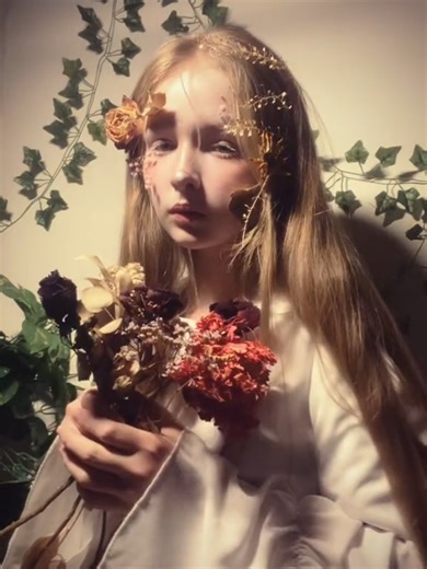🥀flower statue makeup🥀#lipsync #song #recommendations #vibe #oc #makeup #statue #flowers