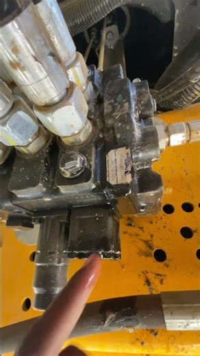 Jcb3dx loader valve block leak | jcb