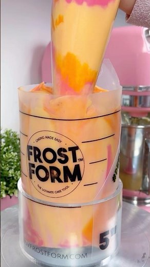 Make the most gorgeous Marble BUTTERCREAM Cakes with Frost Form! 😍Tutorial on frostform.com 🤗🩷