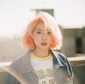 COLORS (EN ESPAÑOL) - Stella Jang  - LETRAS.COM